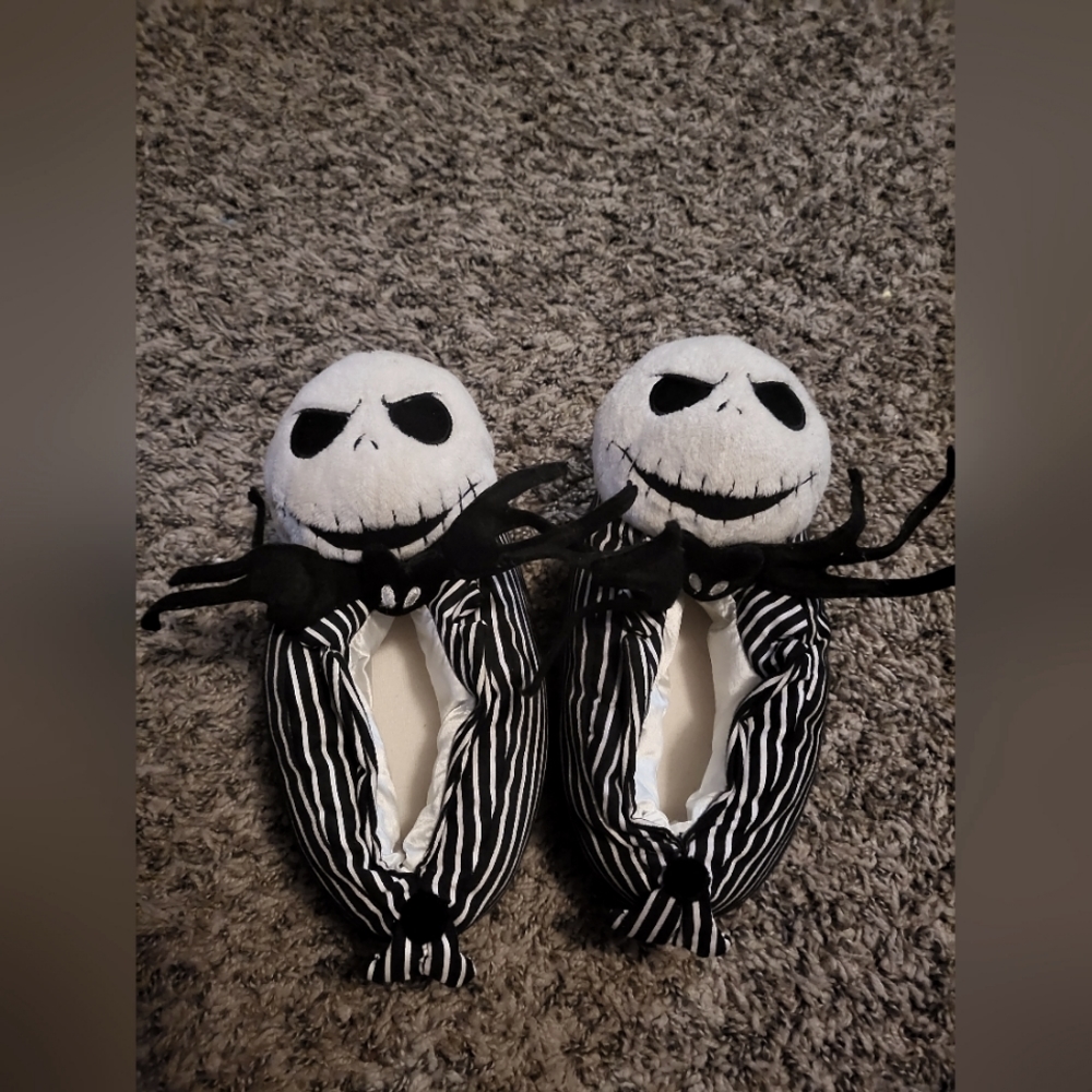 Disney's Nightmare Before Christmas Women's Slippers (XS)(3-4)(NWOT)(DEADSTOCK) - Picture 1 of 3